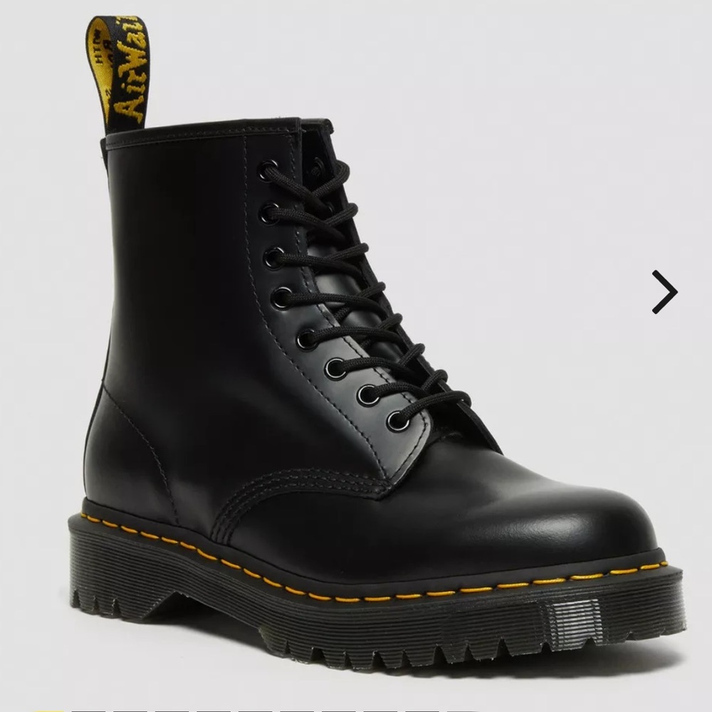 Dr. Martens
1460 Bex Smooth Leather lace up Boots
4 Uk (6)